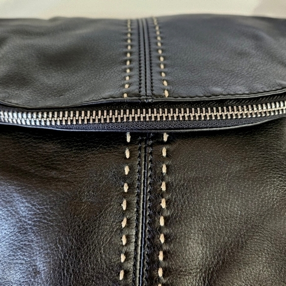 B. Makowsky Black Leather Contrast Stitching Top Flap Hobo Shoulder Bag - Picture 3 of 10